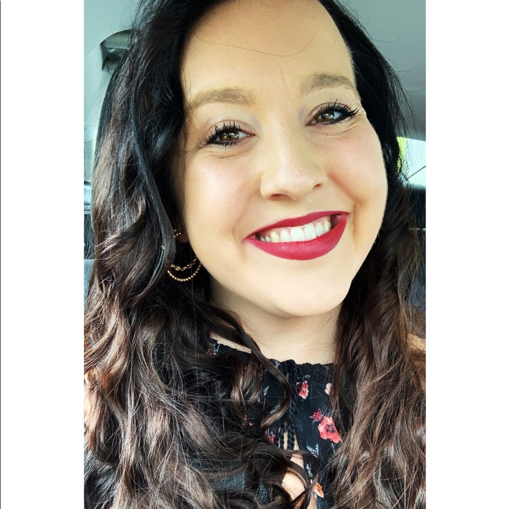 Meet your Posher, Stephanie